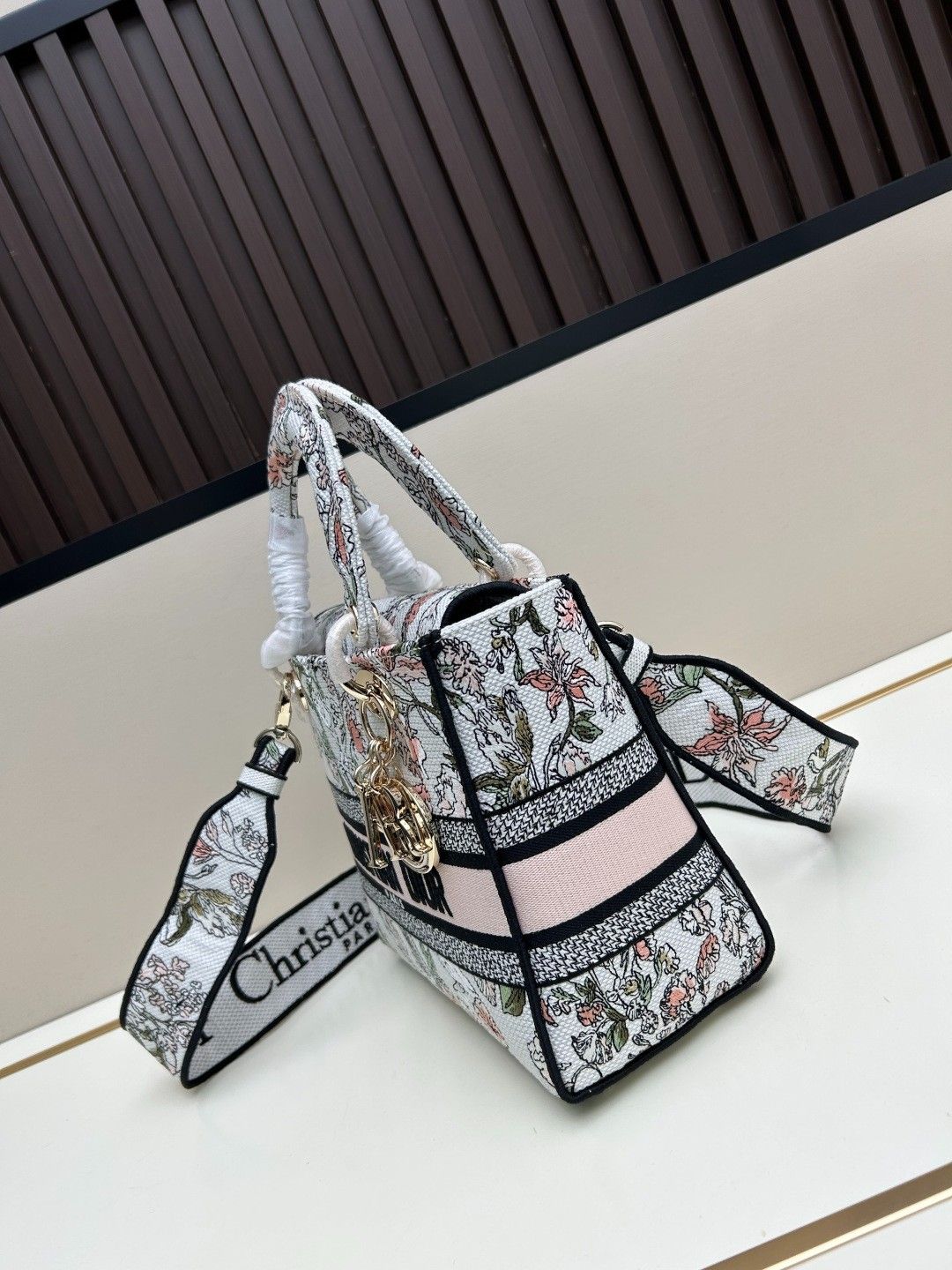 ディオール ハンドバッグ ショルダーバッグ 高品質 刺繍 A31898