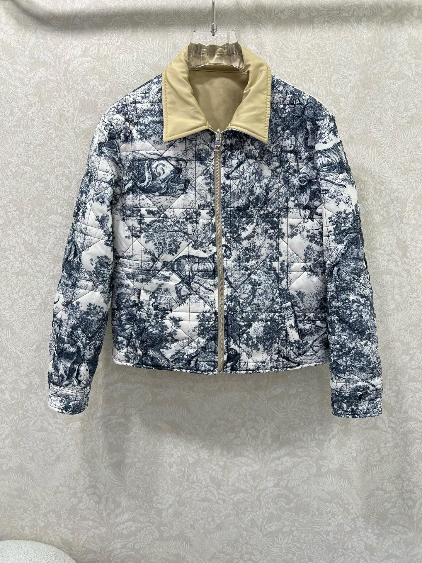 ディオール 綿入りジャケット レディース向け カジュアル A31895