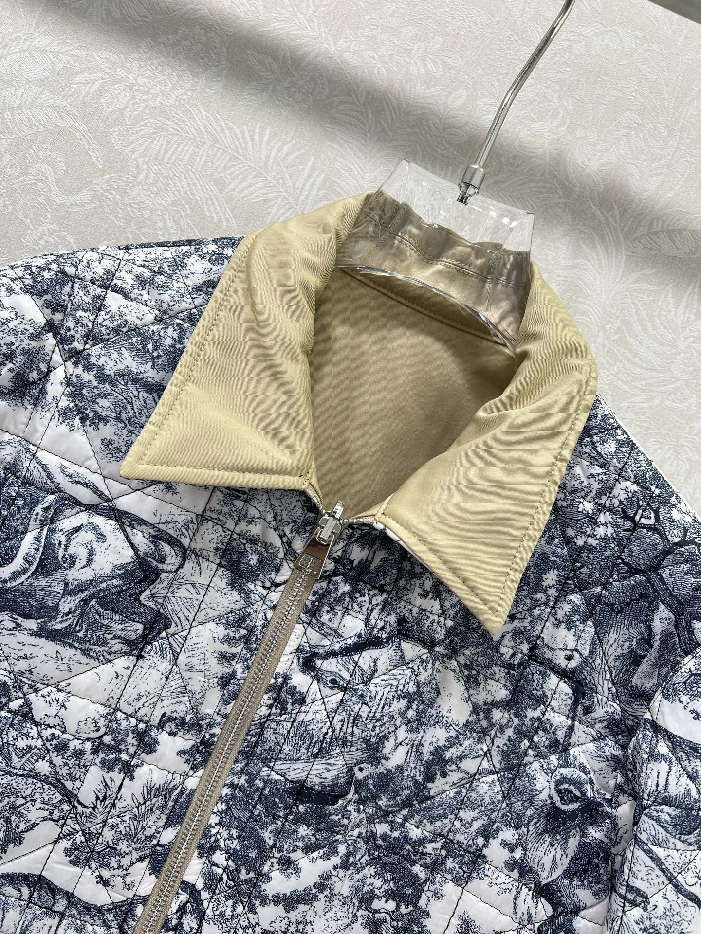 ディオール 綿入りジャケット レディース向け カジュアル A31895