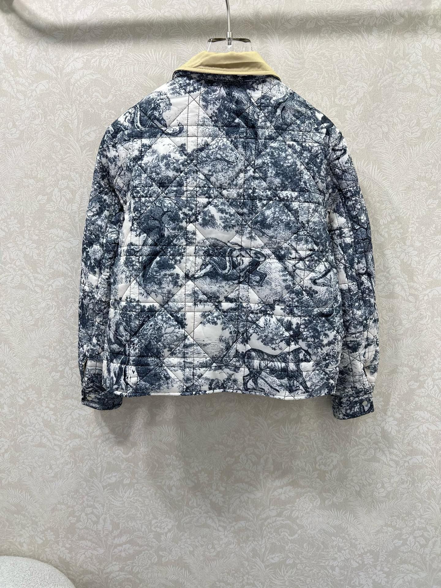 ディオール 綿入りジャケット レディース向け カジュアル A31895