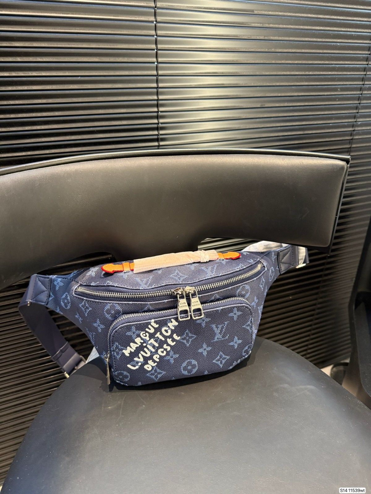 ルイヴィトン ウエストバッグ ボディバッグ レザー A31897