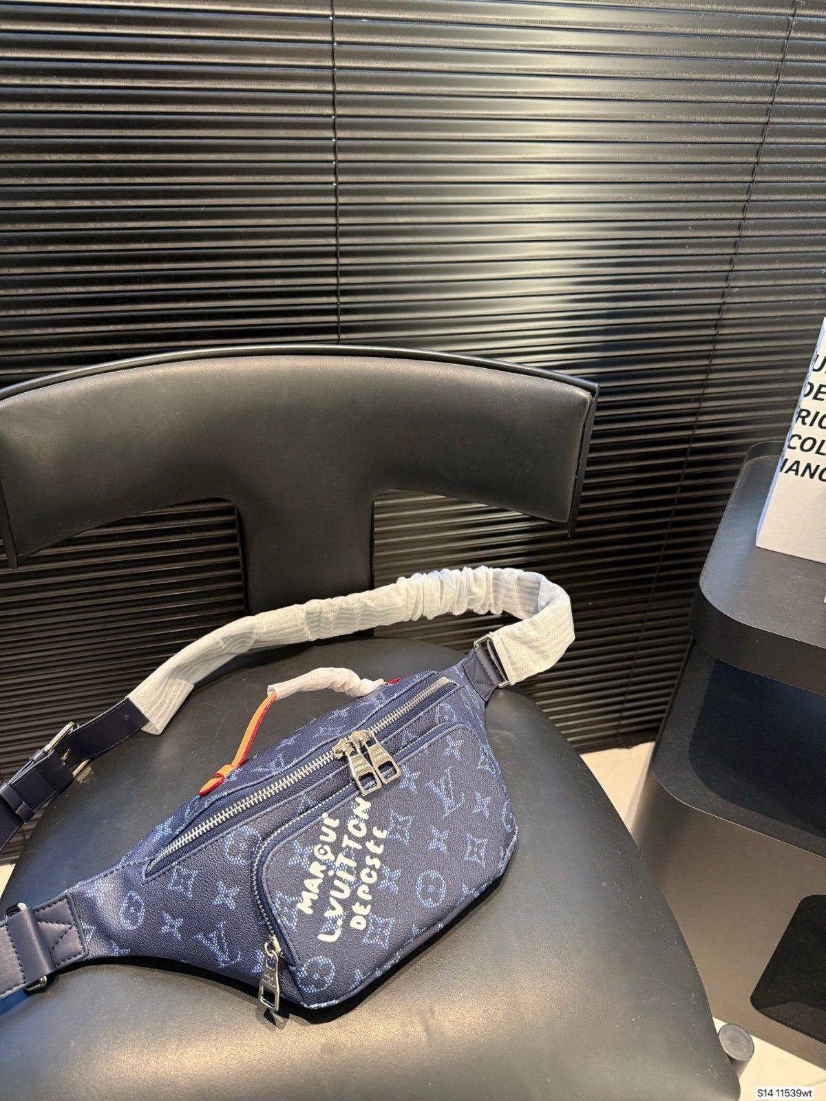 ルイヴィトン ウエストバッグ ボディバッグ レザー A31897