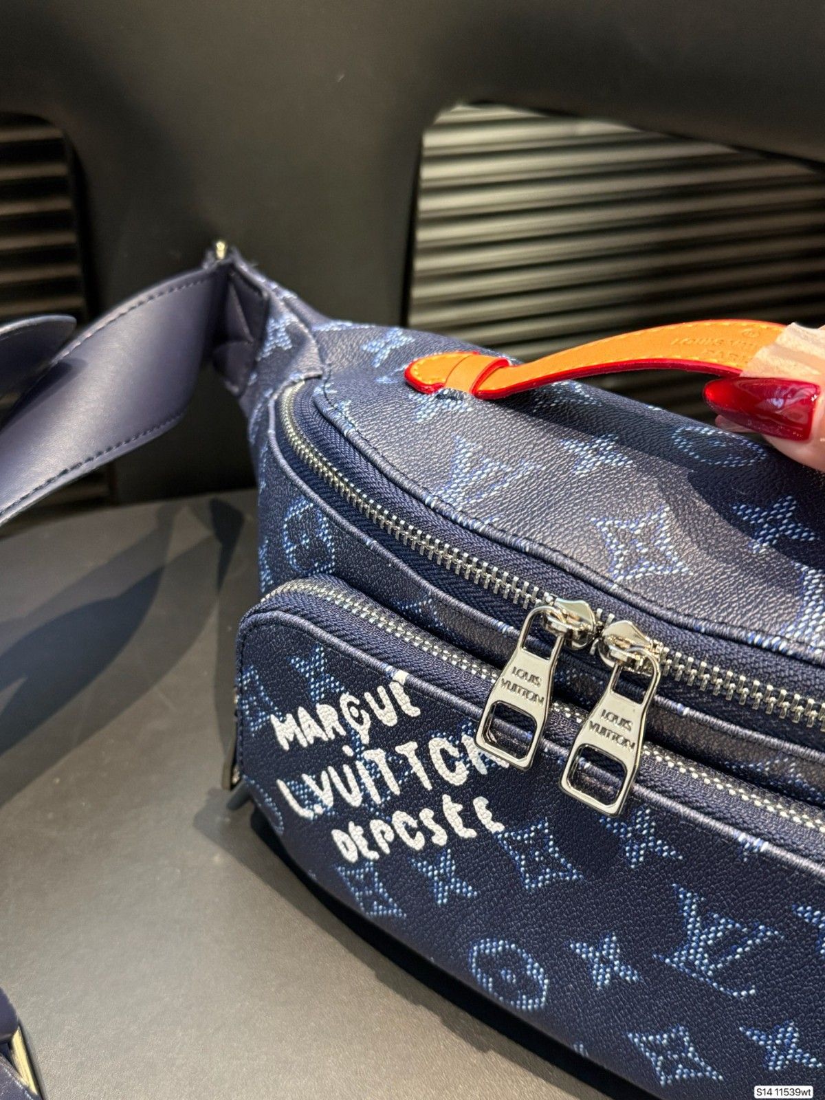 ルイヴィトン ウエストバッグ ボディバッグ レザー A31897