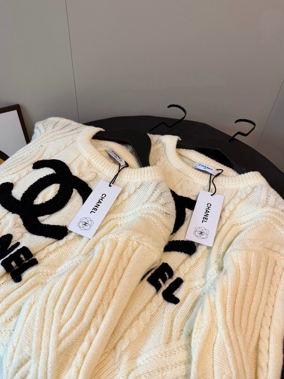 シャネル ニットセーター 刺繍ロゴ レディース A31893