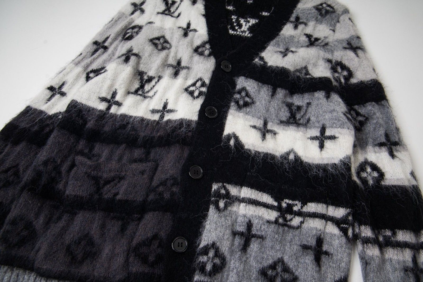 ルイヴィトン ニットカーディガン 高品質 A31906