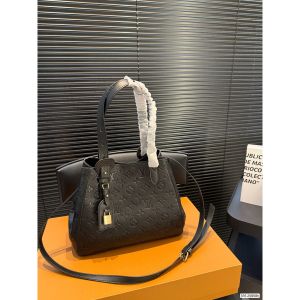 ルイヴィトン all in one ハンドバッグ A31904