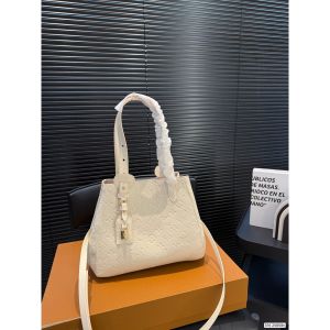 ルイヴィトン all in one ハンドバッグ A31904