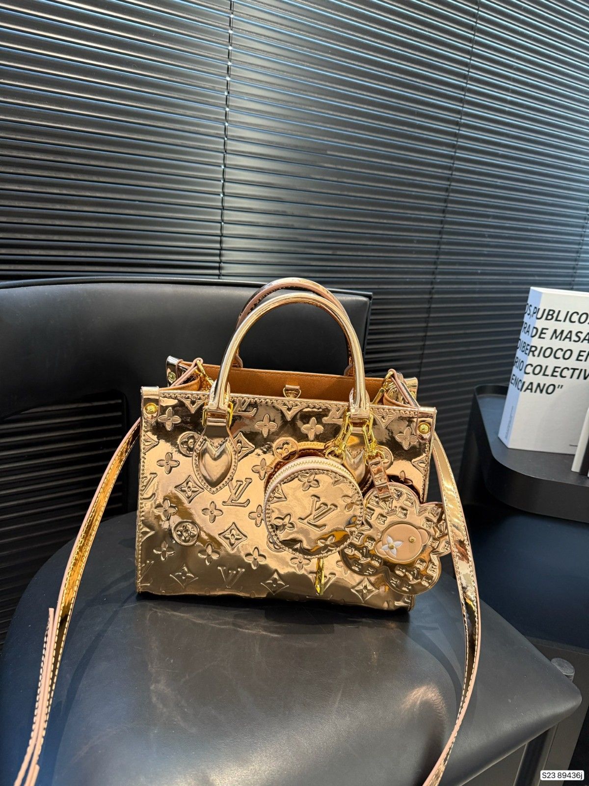 ルイヴィトン LV onthego トートバッグ A31903