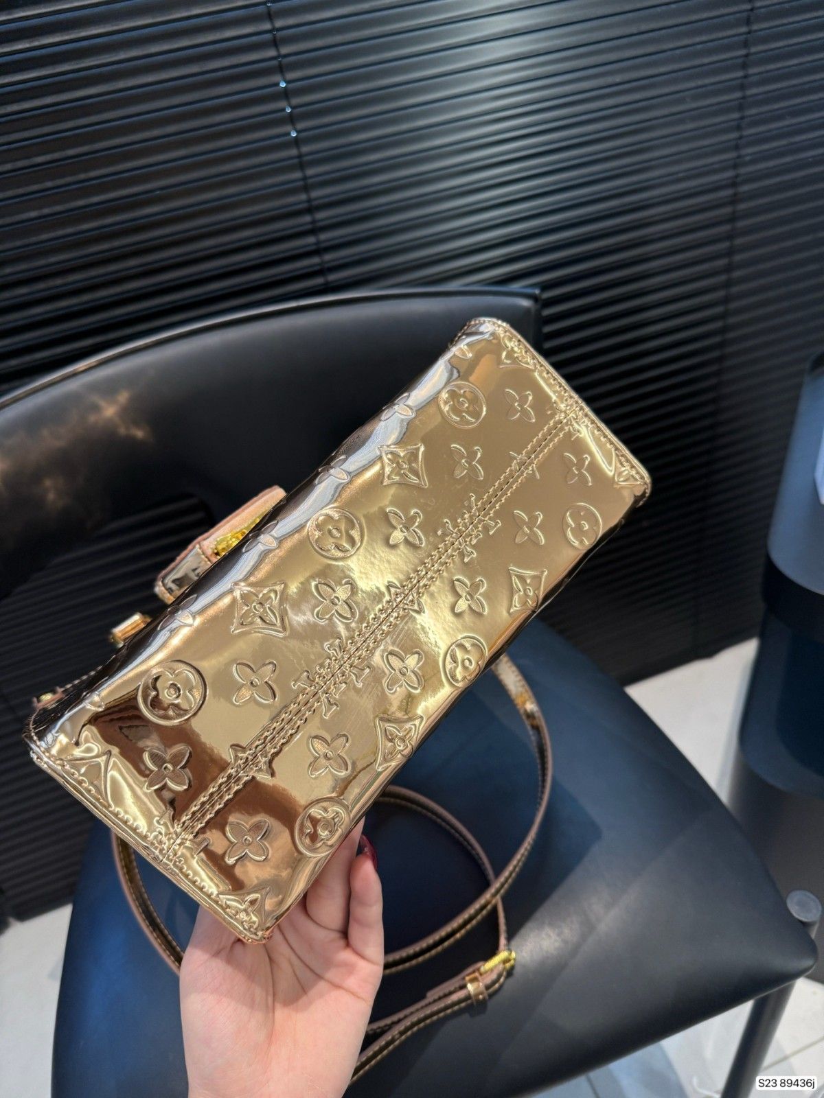 ルイヴィトン LV onthego トートバッグ A31903