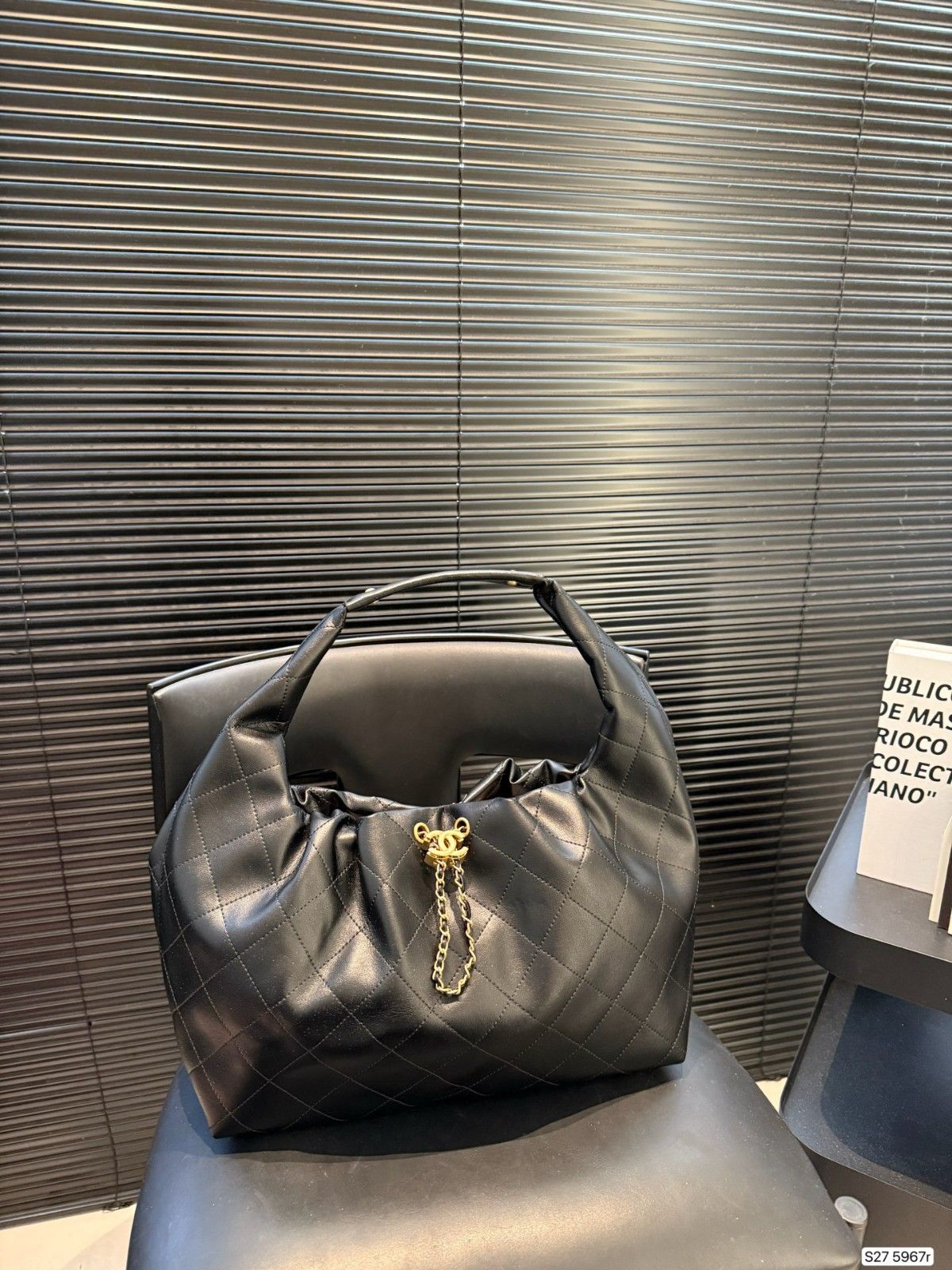 シャネル ホーボーバッグ 人気 オシャレ A31900