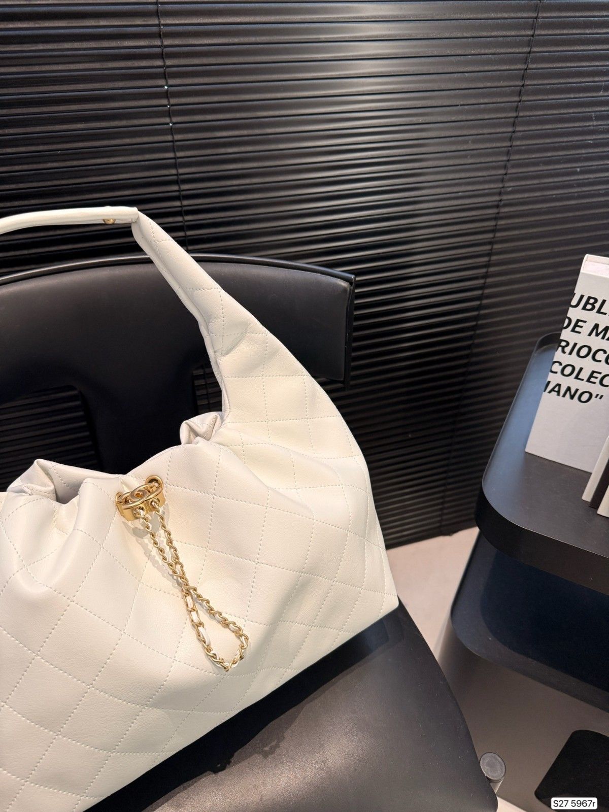 シャネル ホーボーバッグ 人気 オシャレ A31900