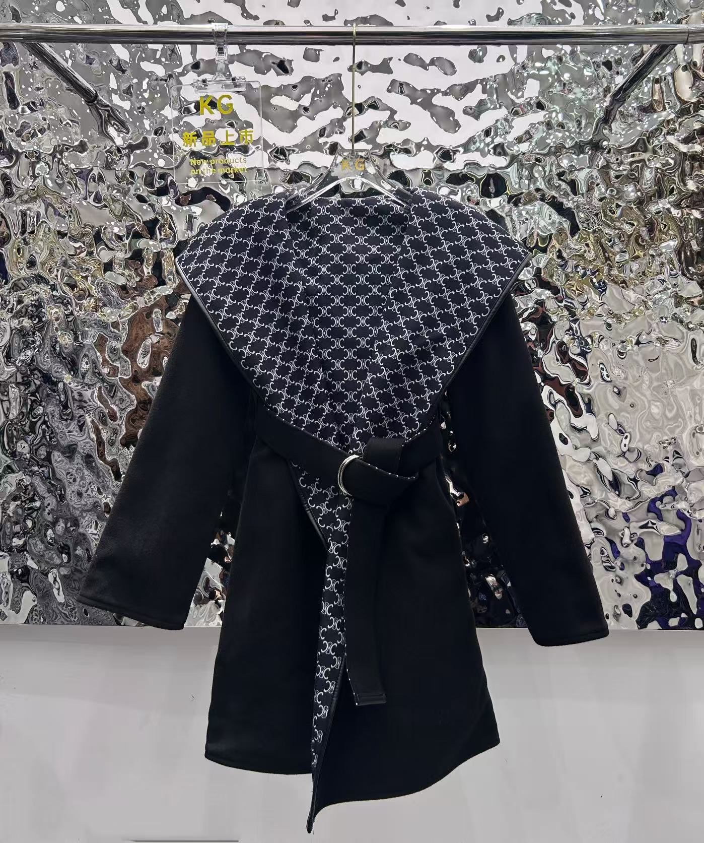 セリーヌ コート レディース向け オシャレ A31932