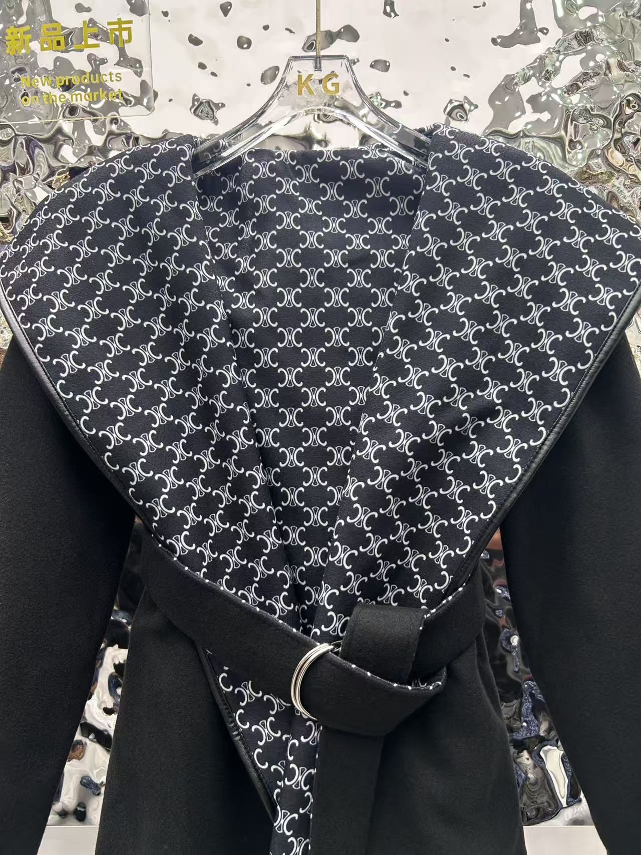 セリーヌ コート レディース向け オシャレ A31932