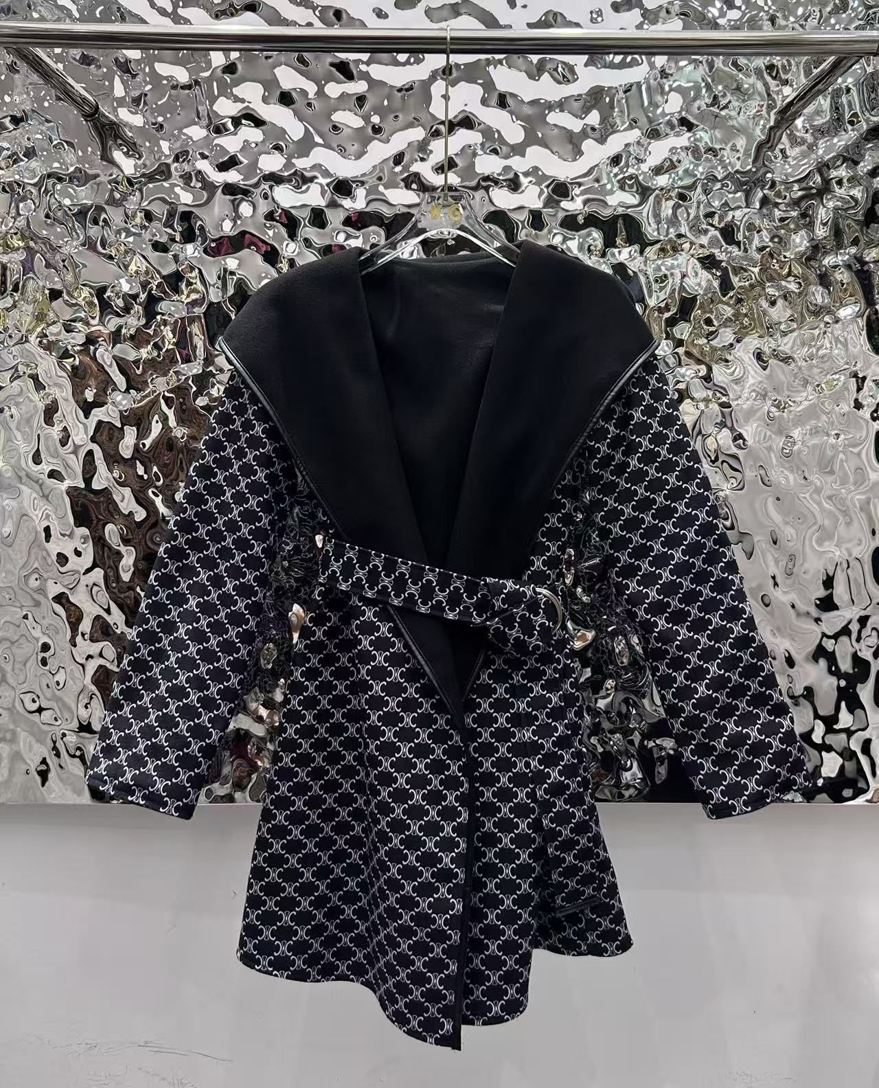 セリーヌ コート レディース向け オシャレ A31932