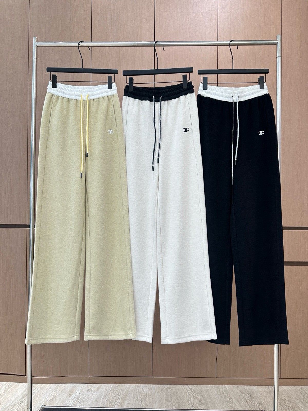 セリーヌ カジュアルパンツ レディース A31920