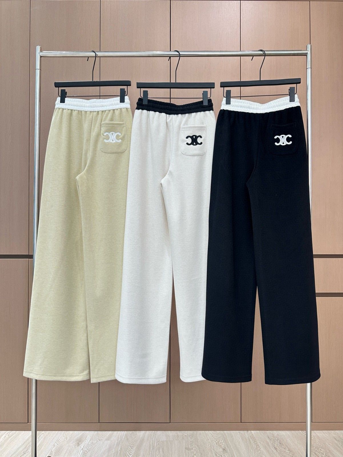 セリーヌ カジュアルパンツ レディース A31920