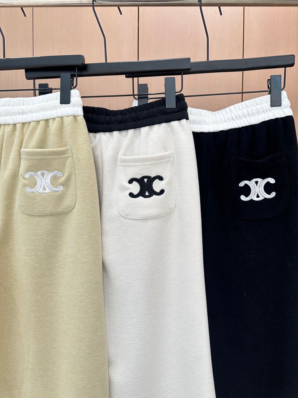 セリーヌ カジュアルパンツ レディース A31920