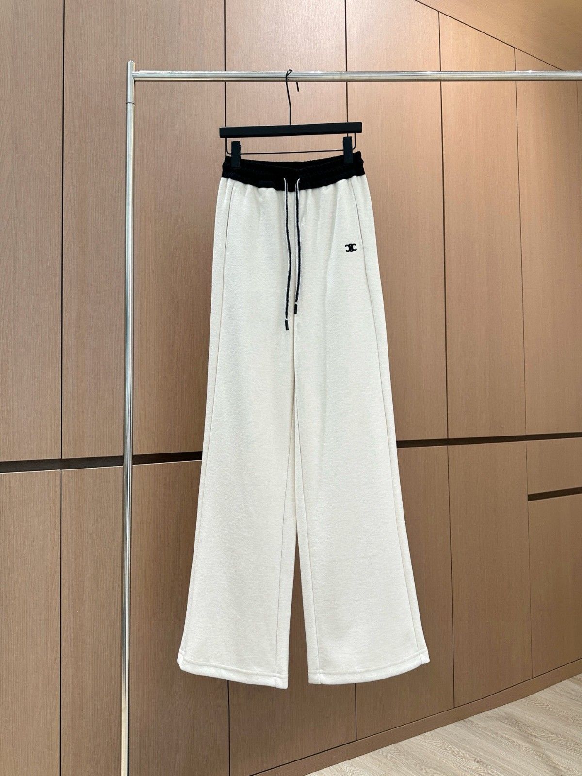 セリーヌ カジュアルパンツ レディース A31920