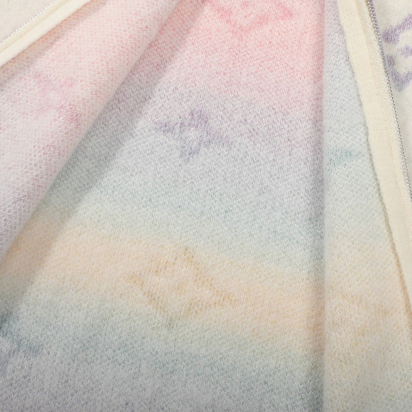 ルイヴィトン ジップ付きフード付きニットアウター A31930