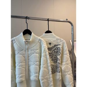 ディオール 刺繍入りニットジップアップセーター A31927