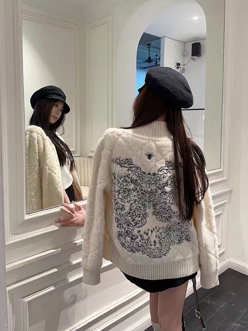 ディオール 刺繍入りニットジップアップセーター A31927