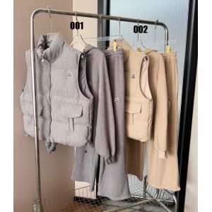 モンクレール ベスト・パーカー・スウェットパンツのお得な3点セット A31926