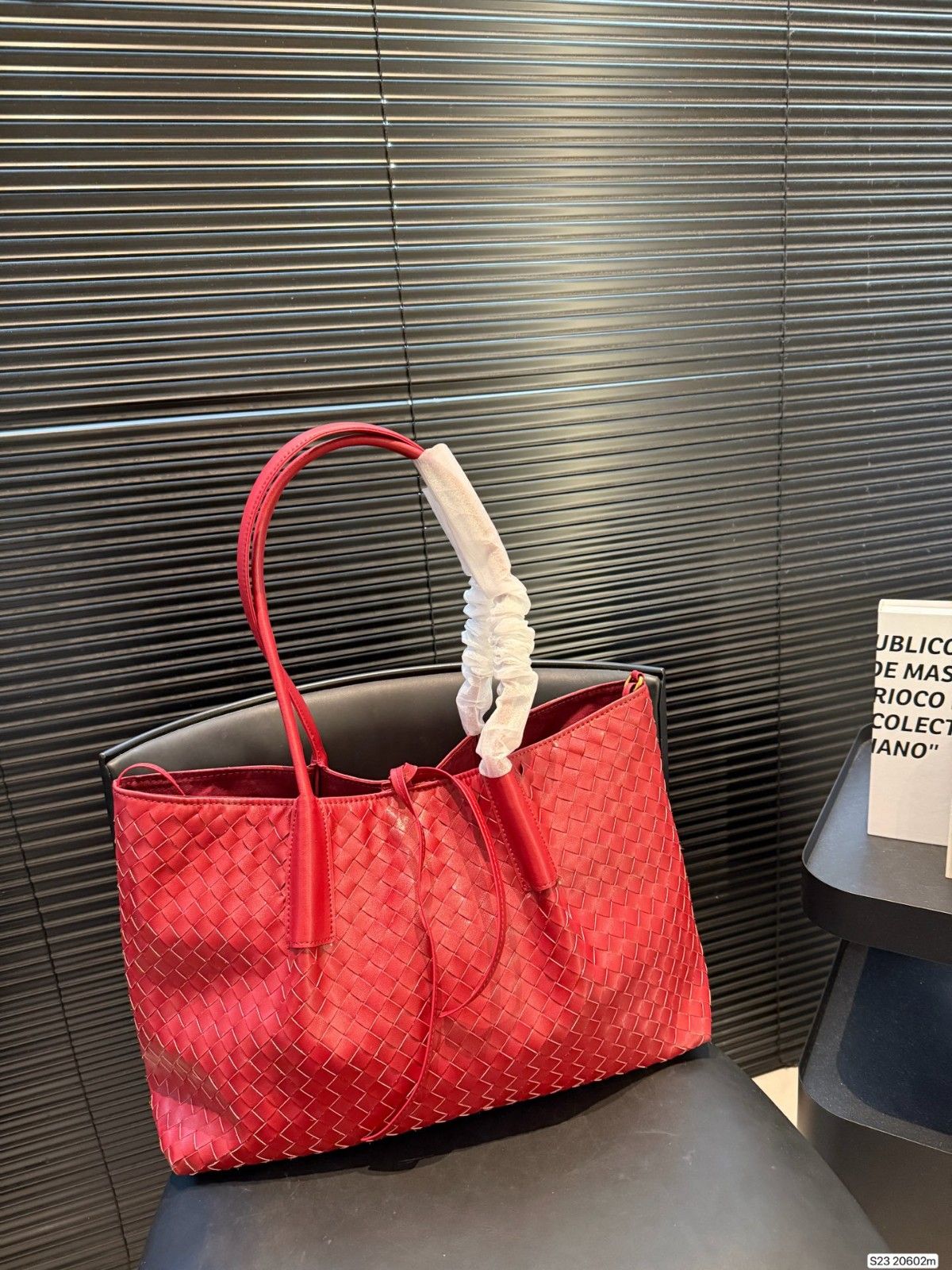 ボッテガ・ヴェネタ トートバッグ シンプル 通勤 A31938