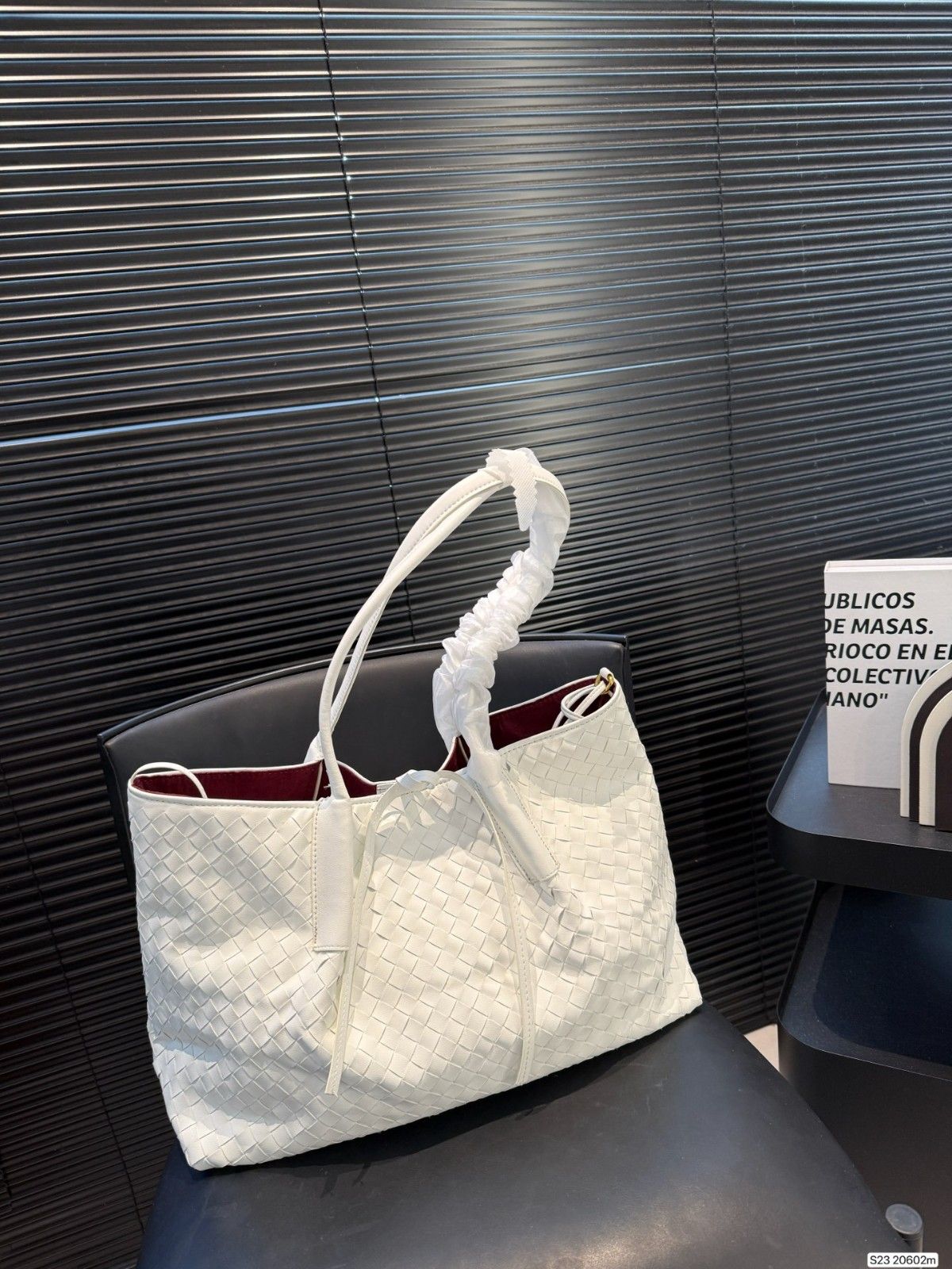 ボッテガ・ヴェネタ トートバッグ シンプル 通勤 A31938