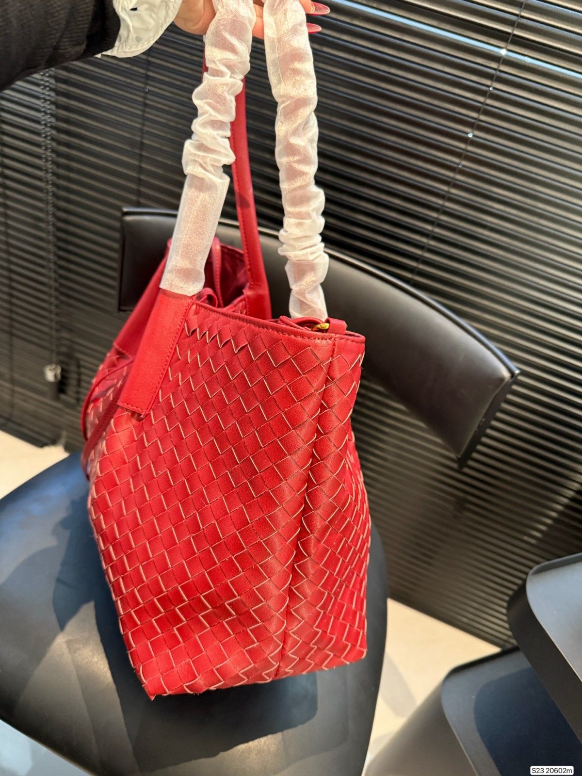 ボッテガ・ヴェネタ トートバッグ シンプル 通勤 A31938