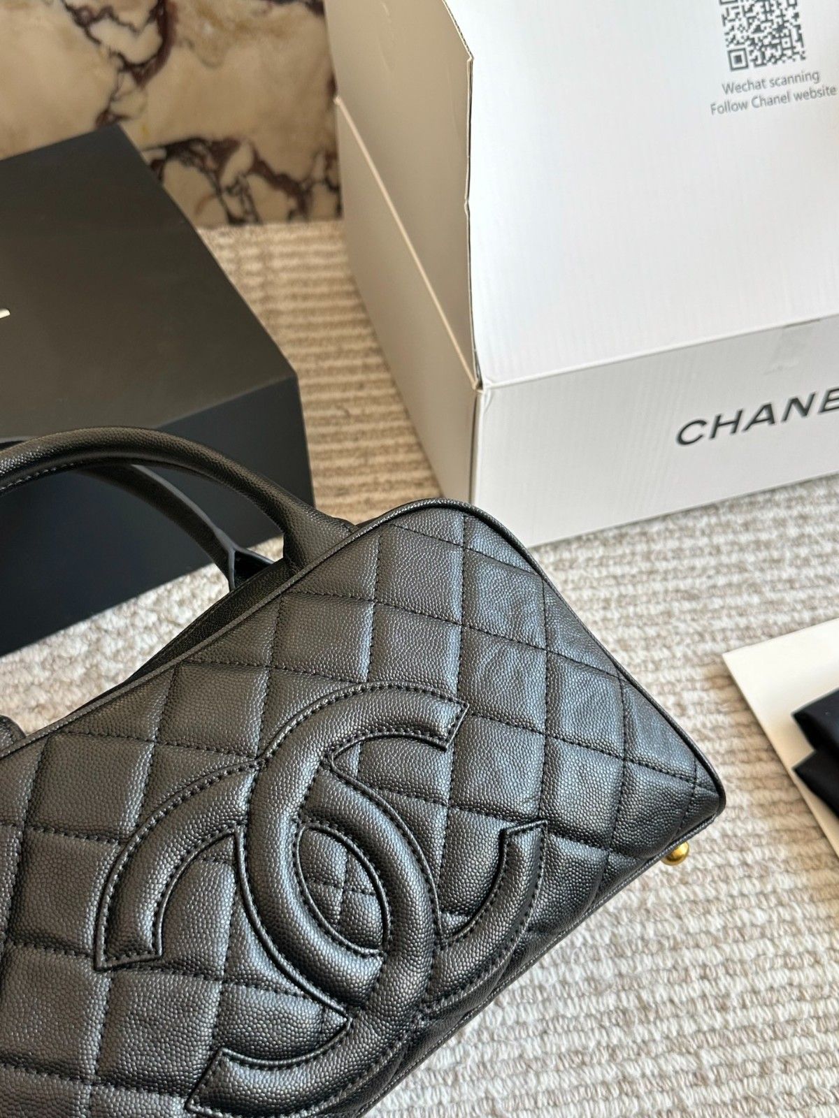 シャネル ハンドバッグ レザー オシャレ A31937