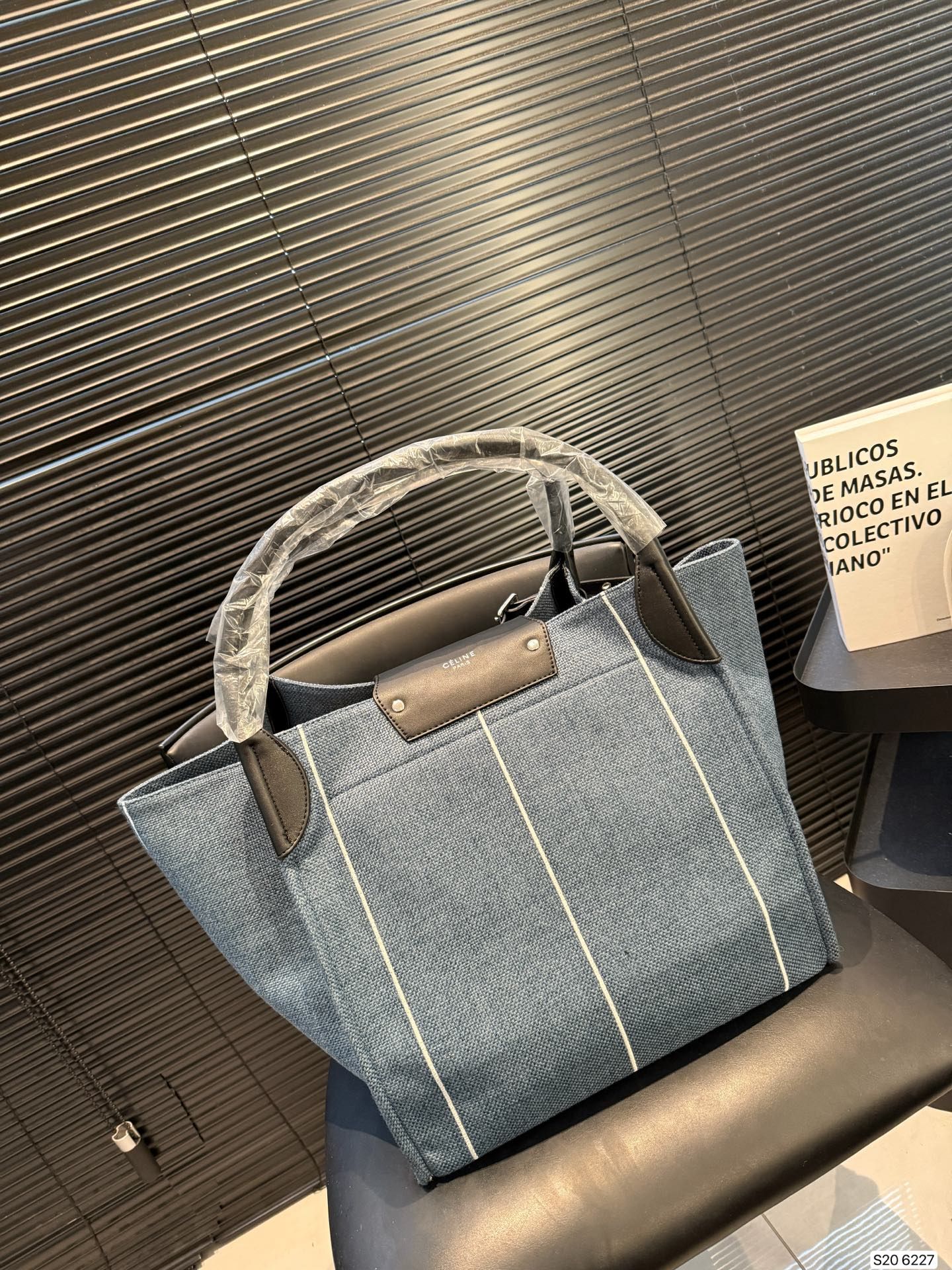 セリーヌ トートバッグ 大容量 ファション A31936