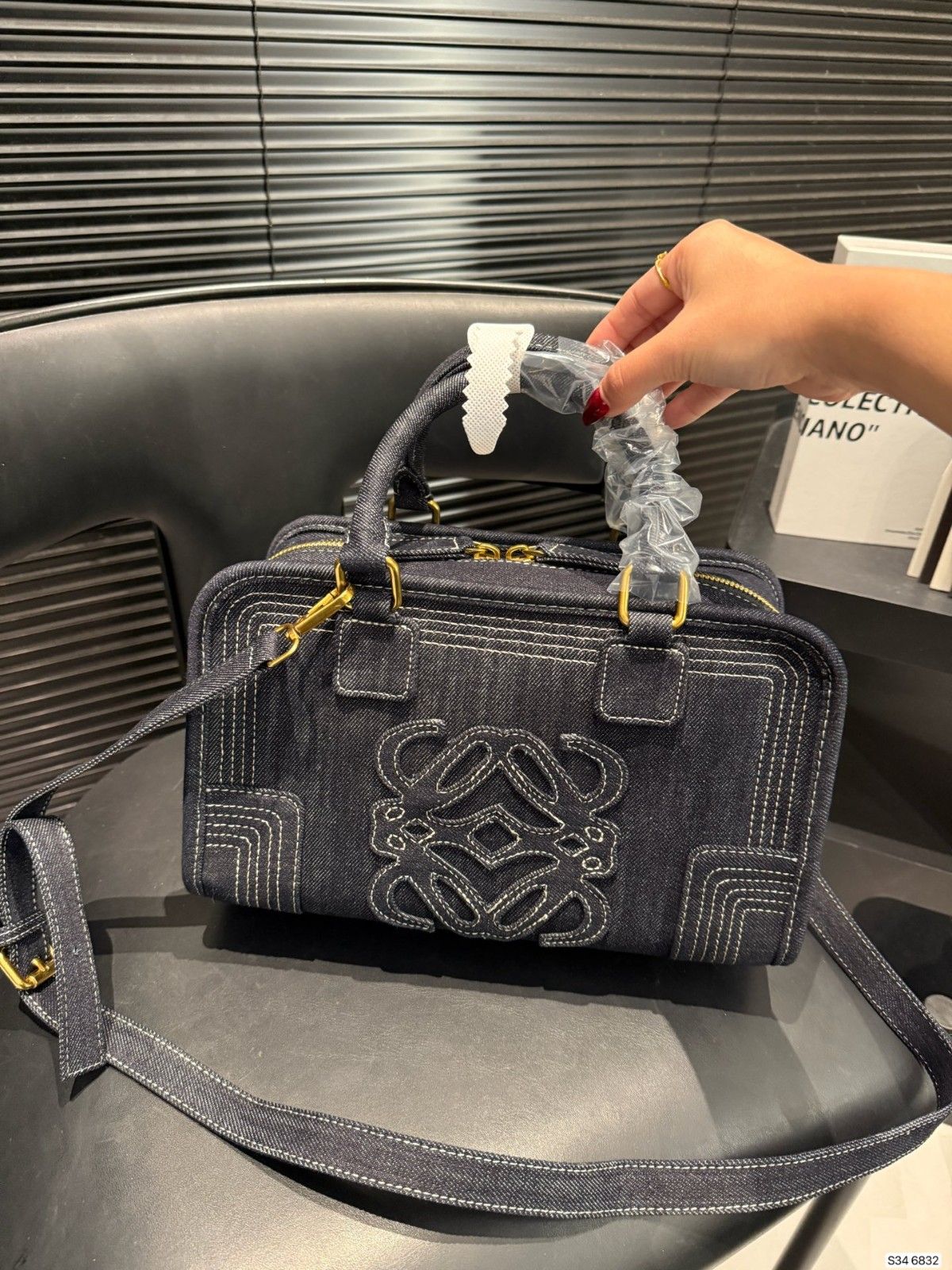 ロエベ デニムバッグ ショルダーバッグ 可愛い A31934