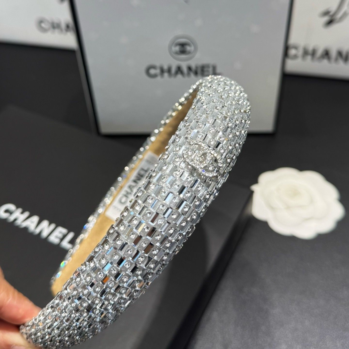 シャネル カチューシャ キラキラ 可愛い A31946