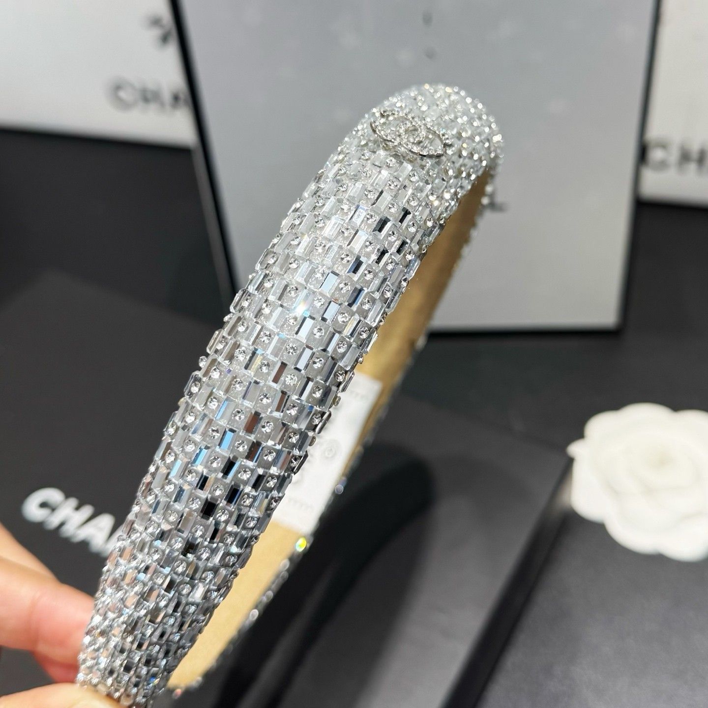 シャネル カチューシャ キラキラ 可愛い A31946