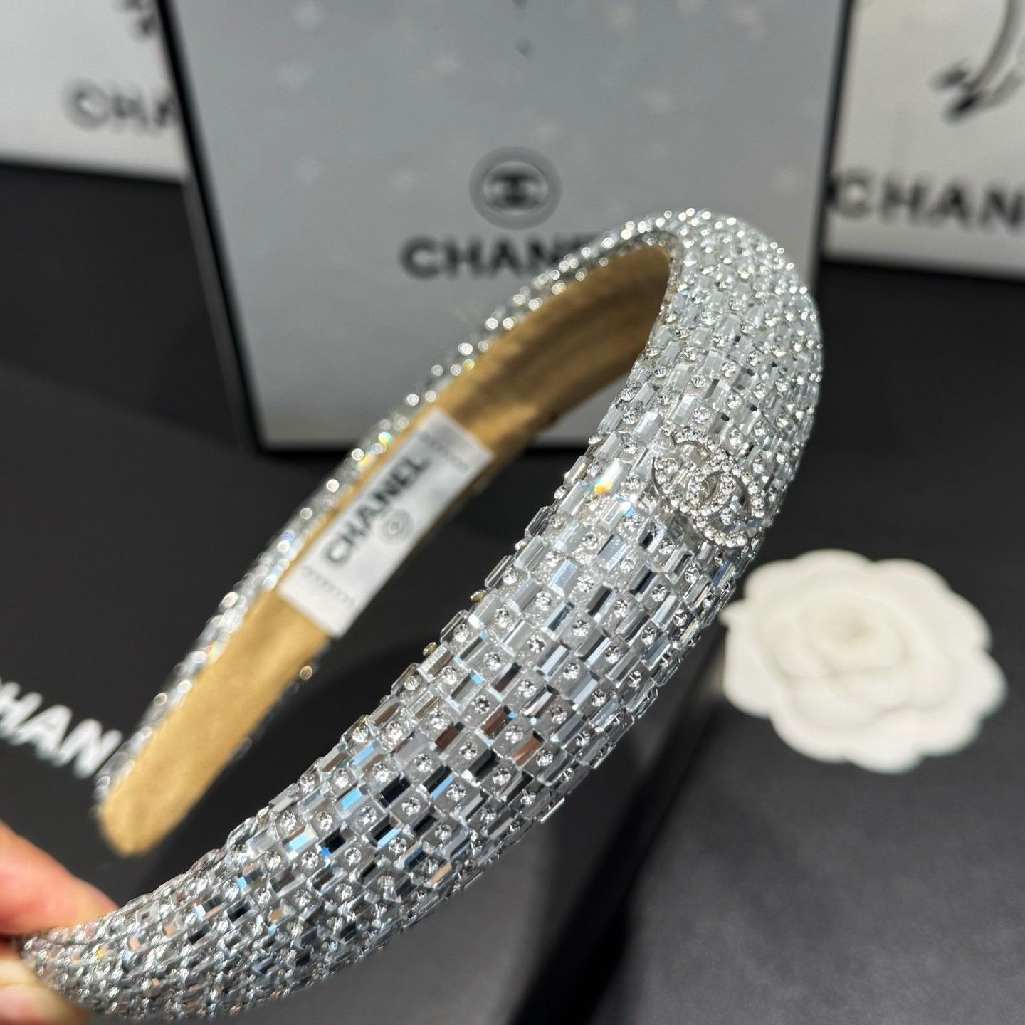 シャネル カチューシャ キラキラ 可愛い A31946