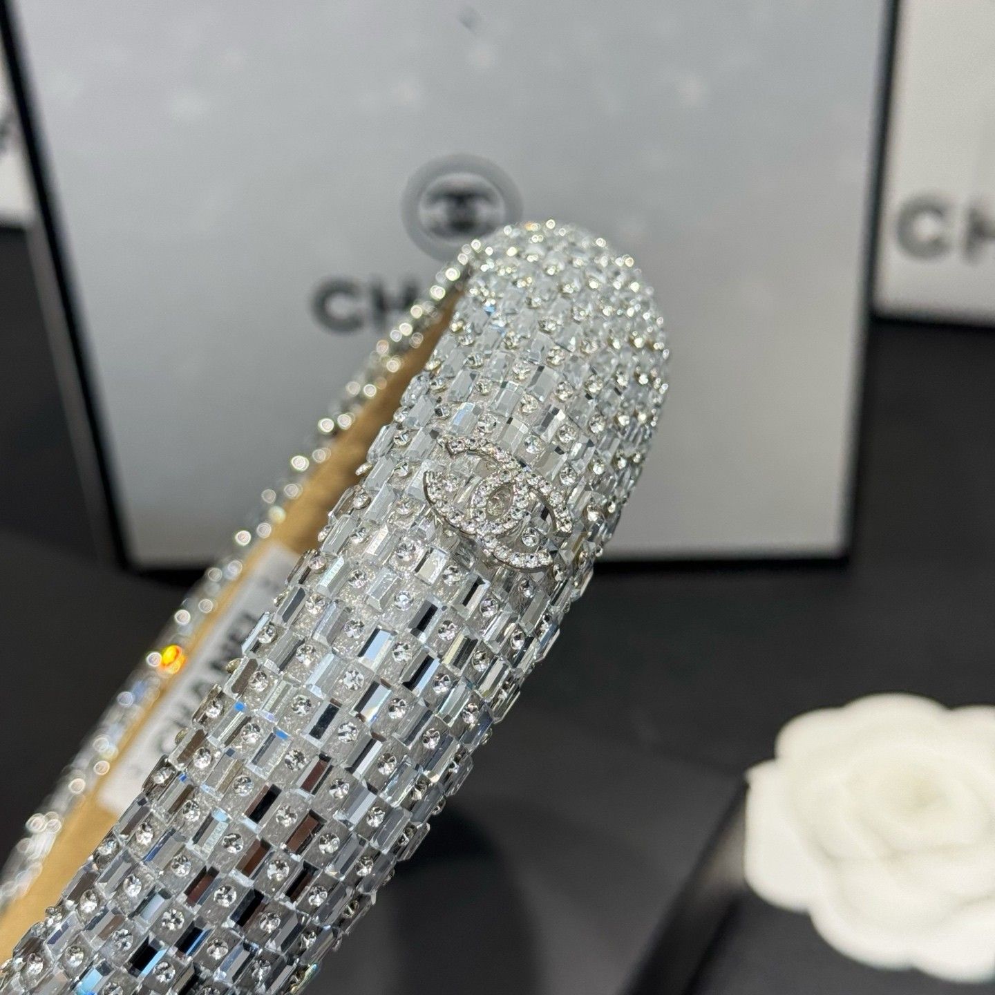 シャネル カチューシャ キラキラ 可愛い A31946