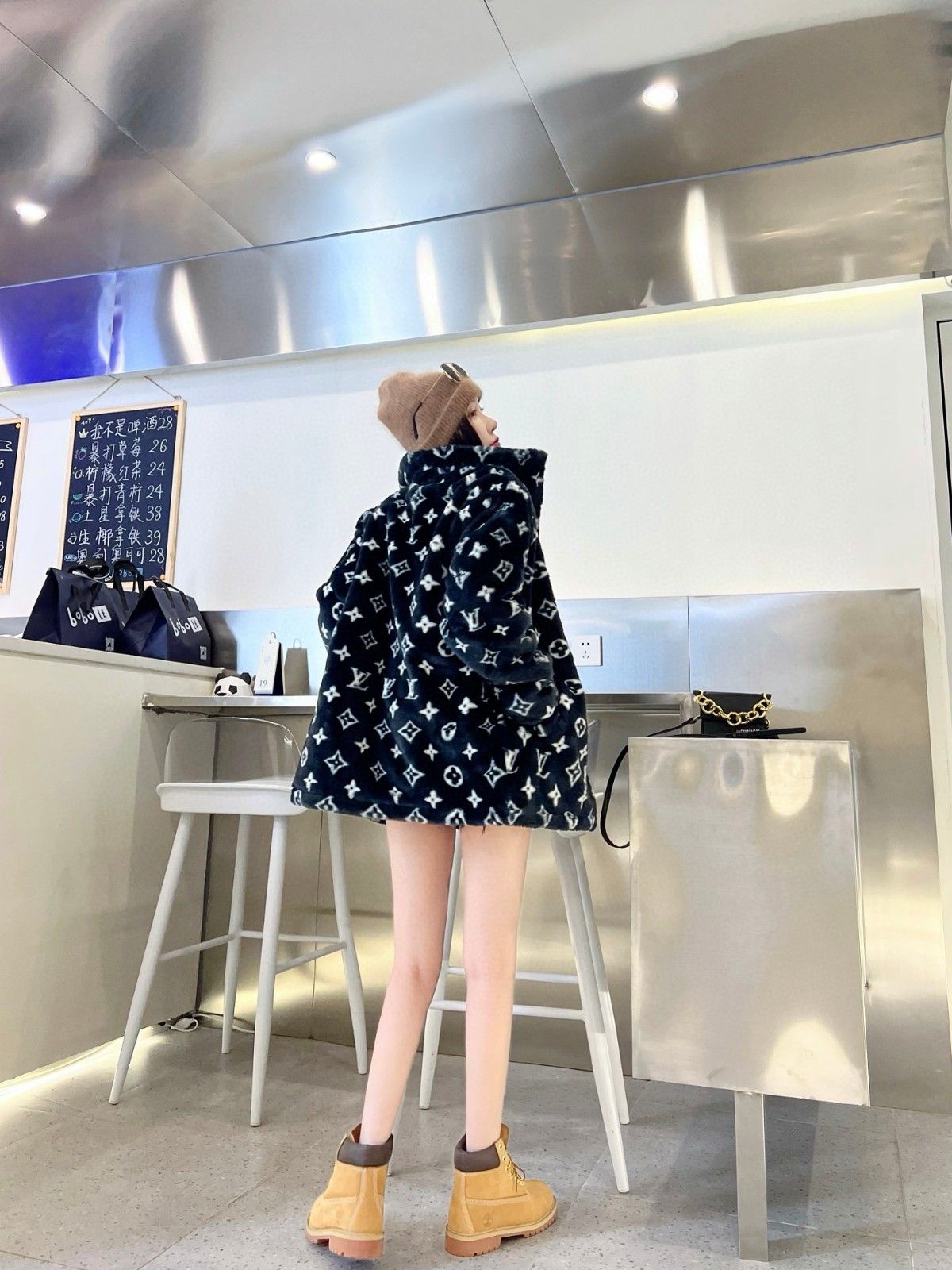 ルイヴィトン ジャケット もこもこ ゆったり 男女向け A31942