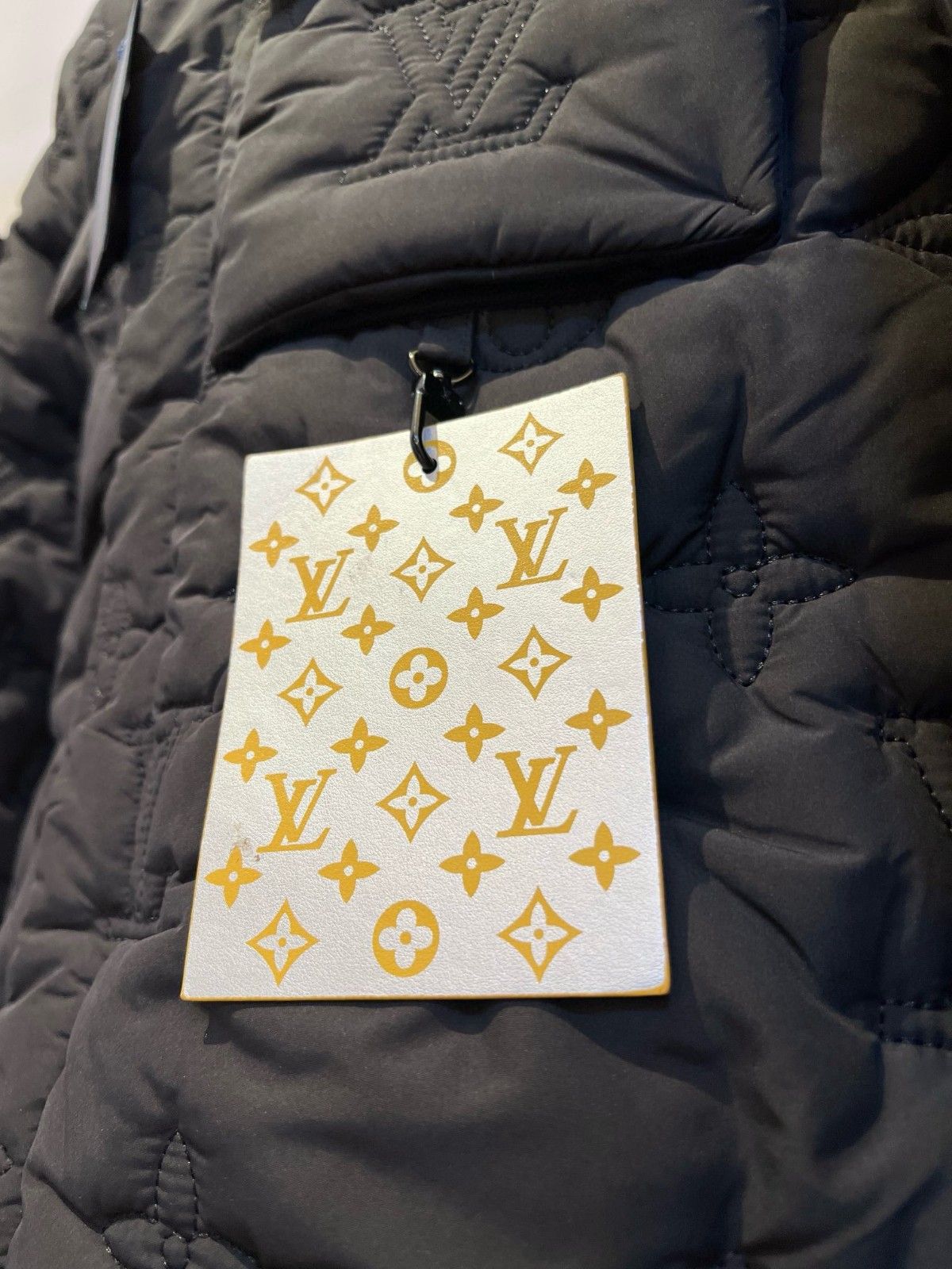 ルイヴィトン 中綿入れジャケット 刺繍ロゴ クラシック A31940