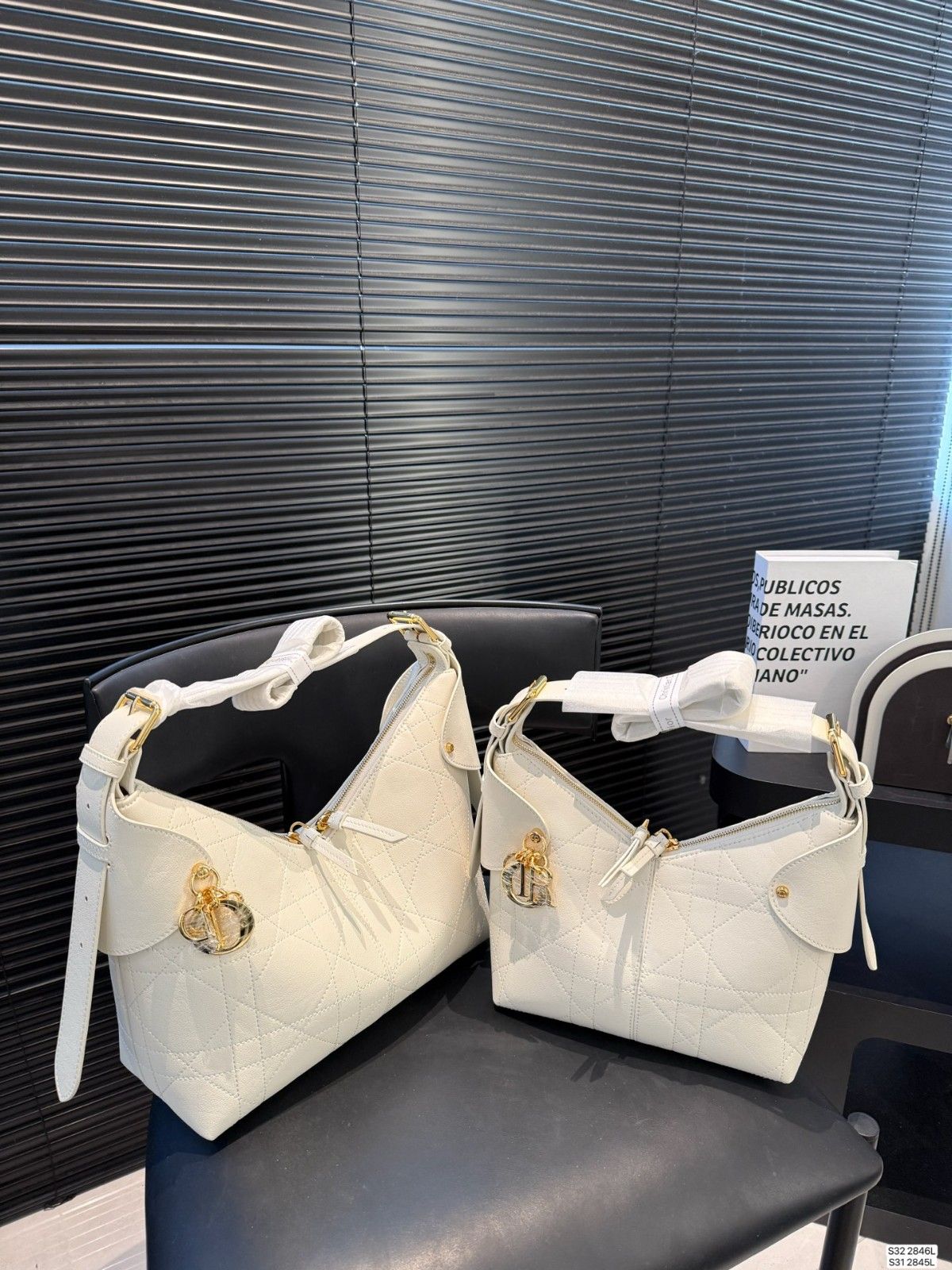 ディオール Dior Voyage ホーボーバッグ 高級 A31945