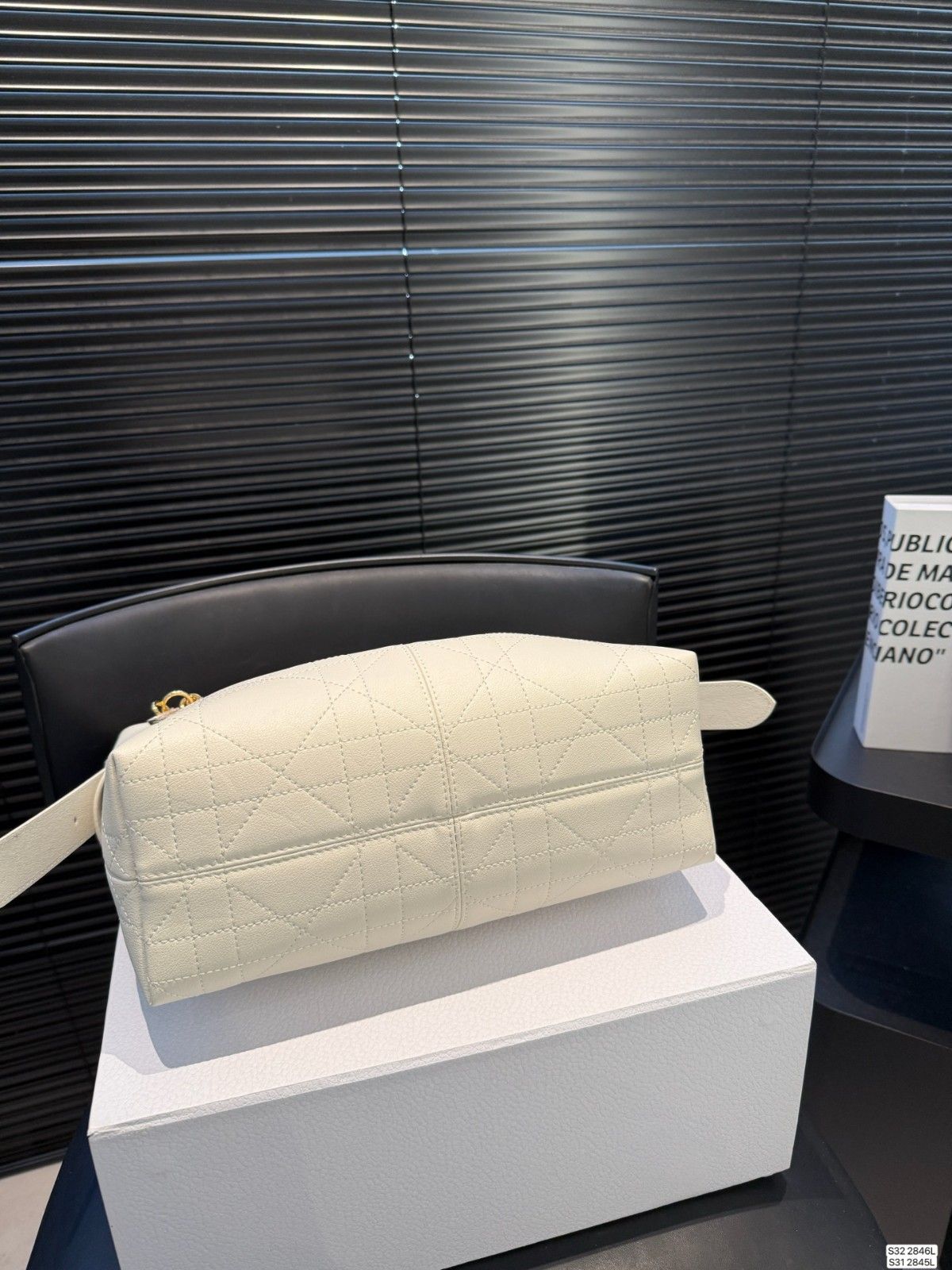 ディオール Dior Voyage ホーボーバッグ 高級 A31945