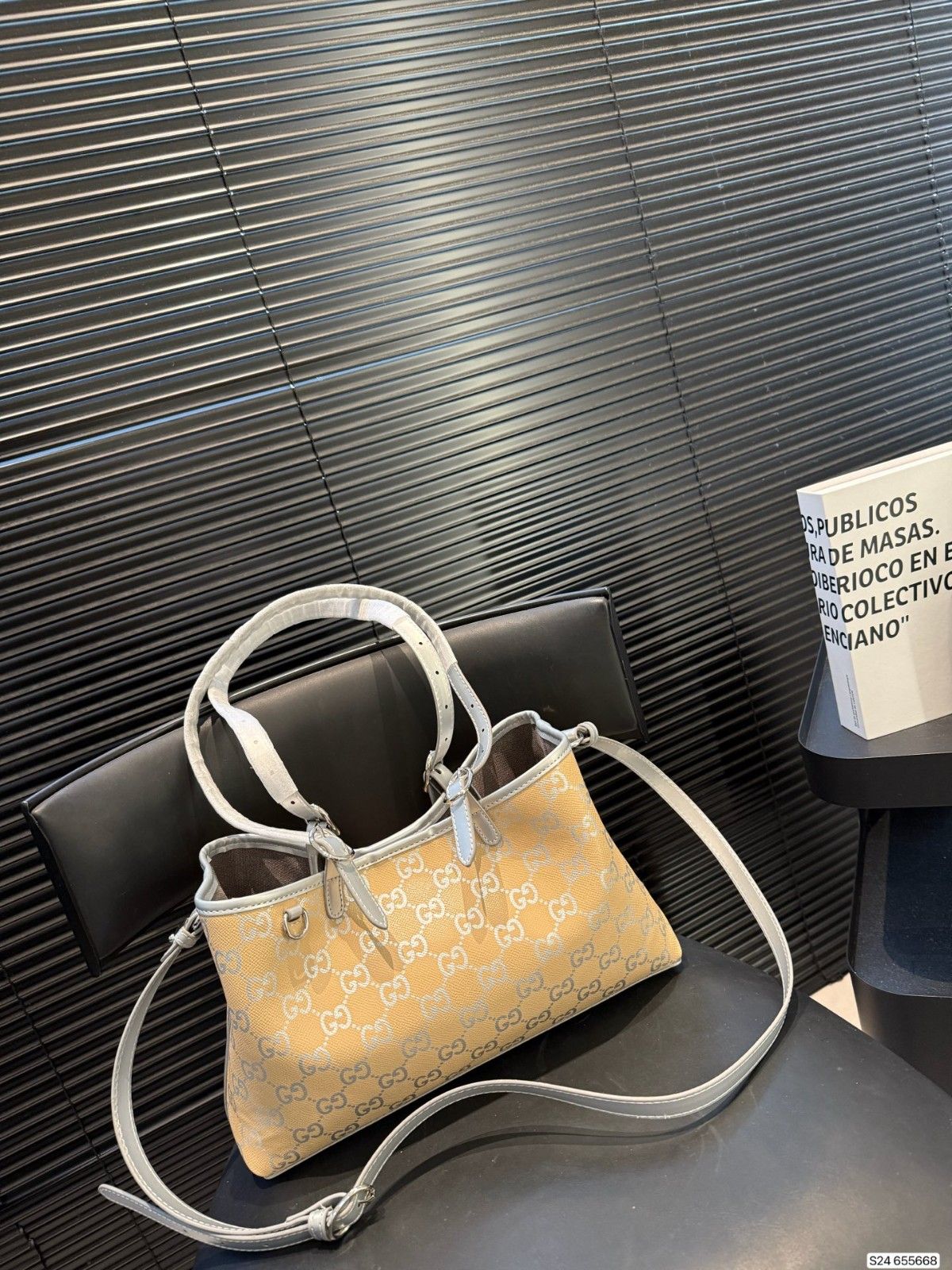 グッチ ハンドバッグ ショルダーバッグ 可愛い A31944