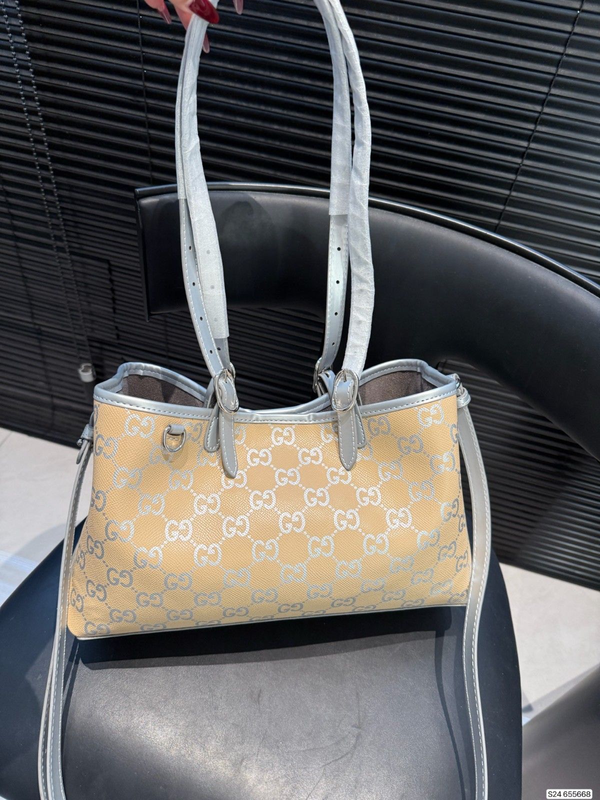 グッチ ハンドバッグ ショルダーバッグ 可愛い A31944