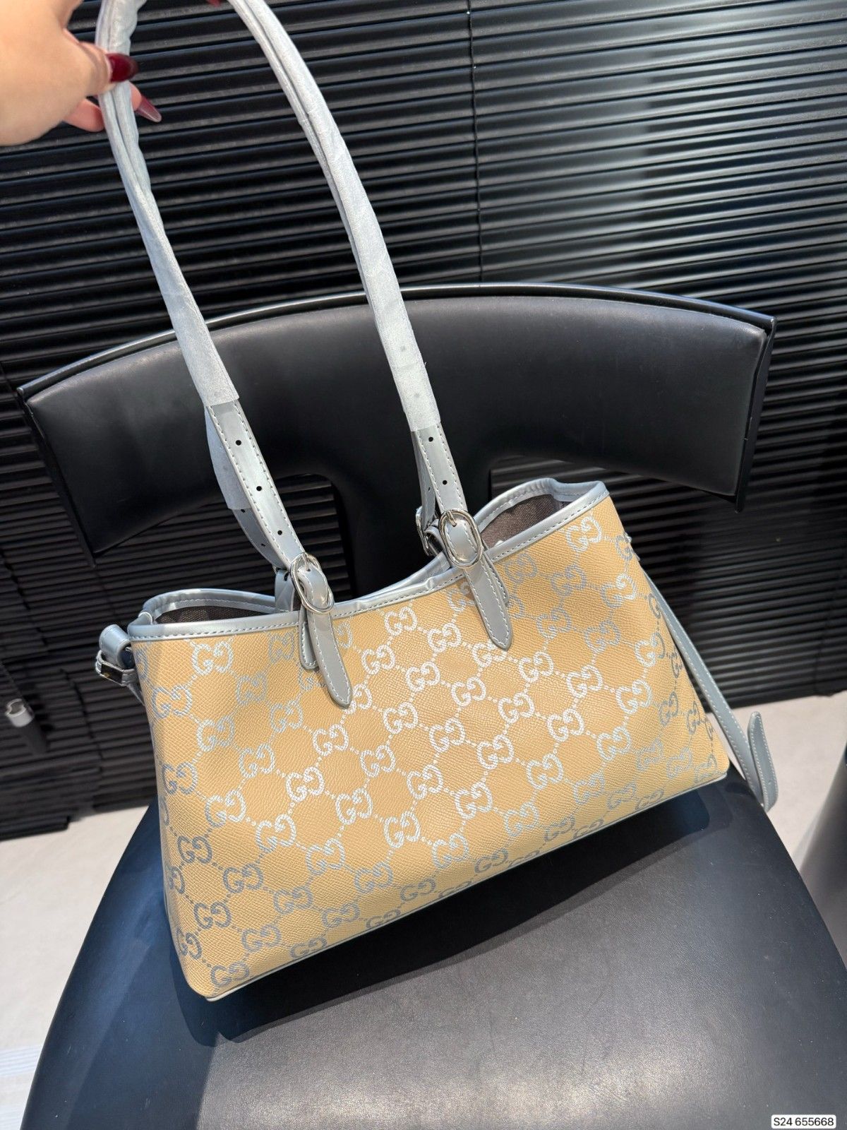 グッチ ハンドバッグ ショルダーバッグ 可愛い A31944