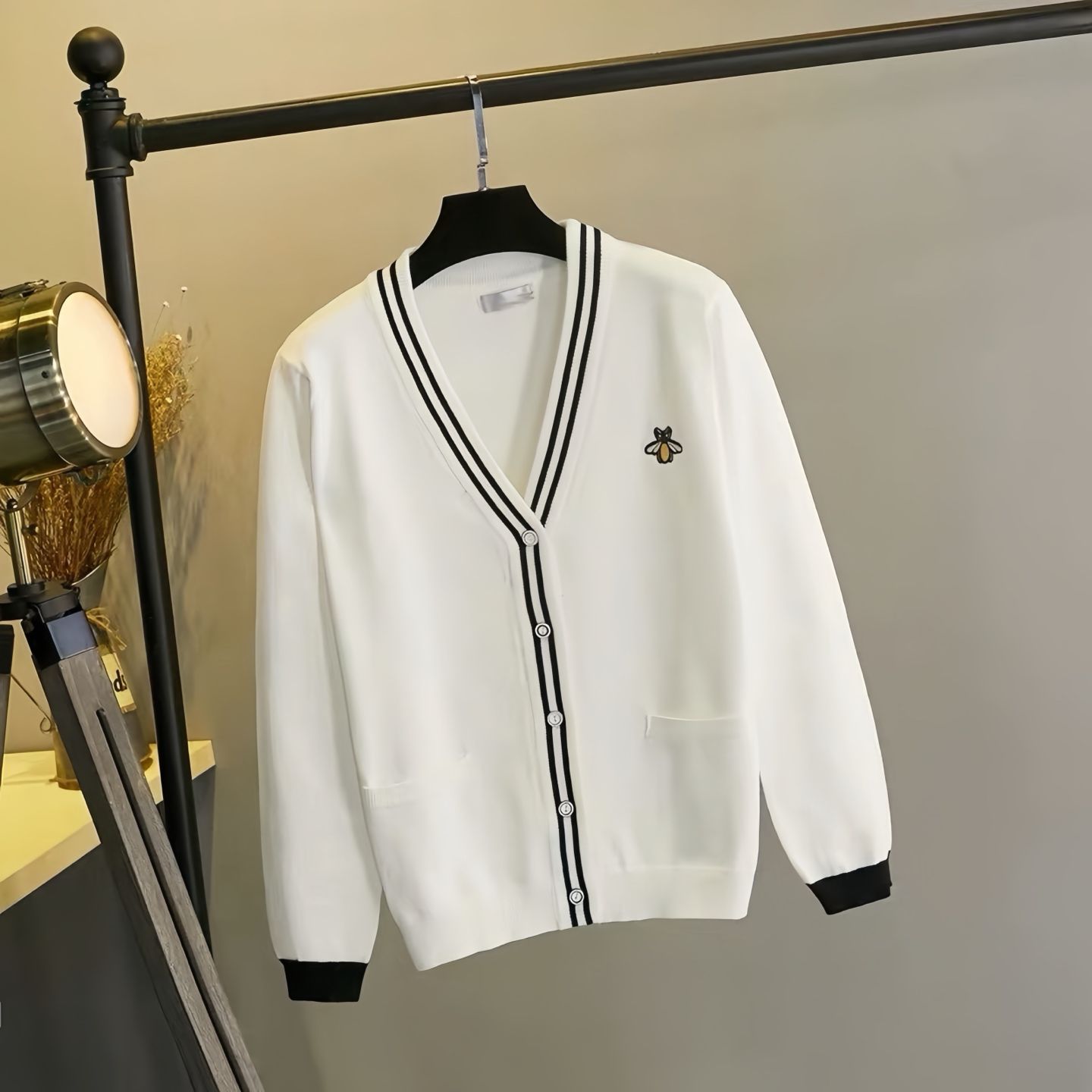 グッチ ウールカーディガン ニット 蜂 カジュアル A31941