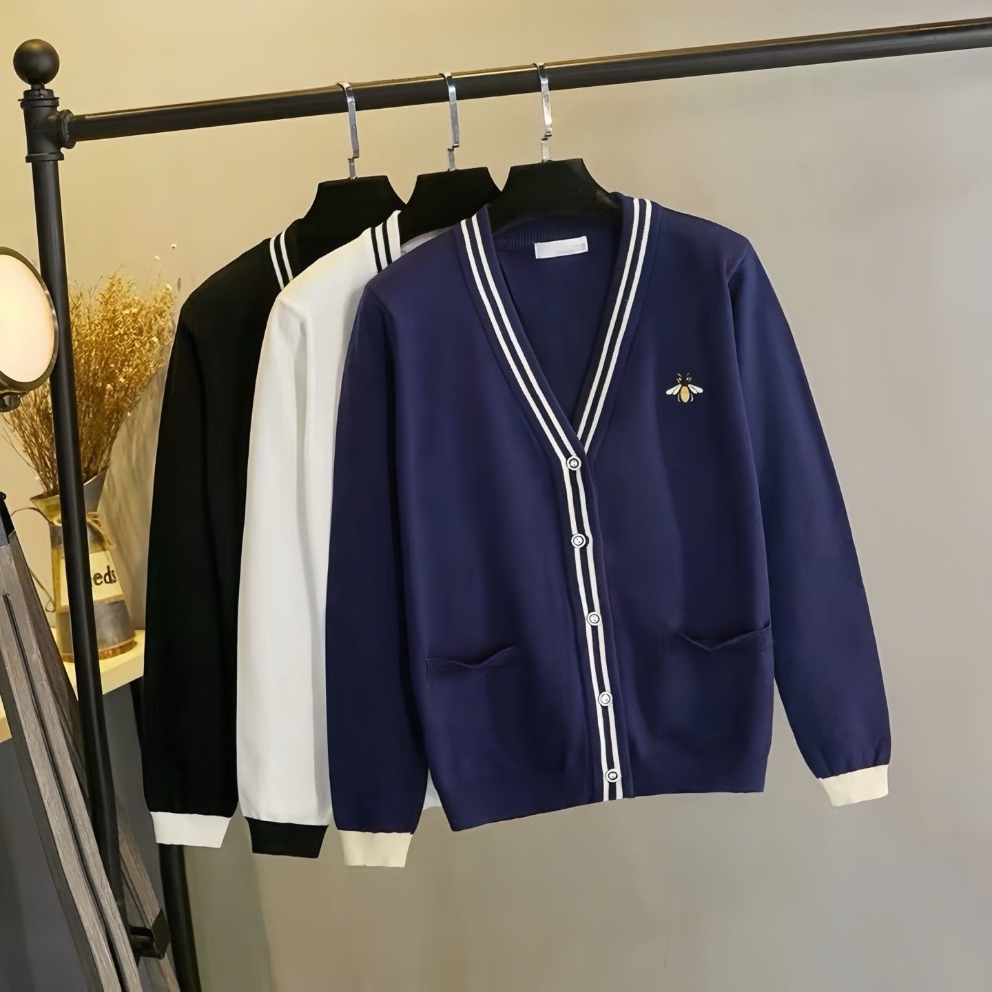 グッチ ウールカーディガン ニット 蜂 カジュアル A31941