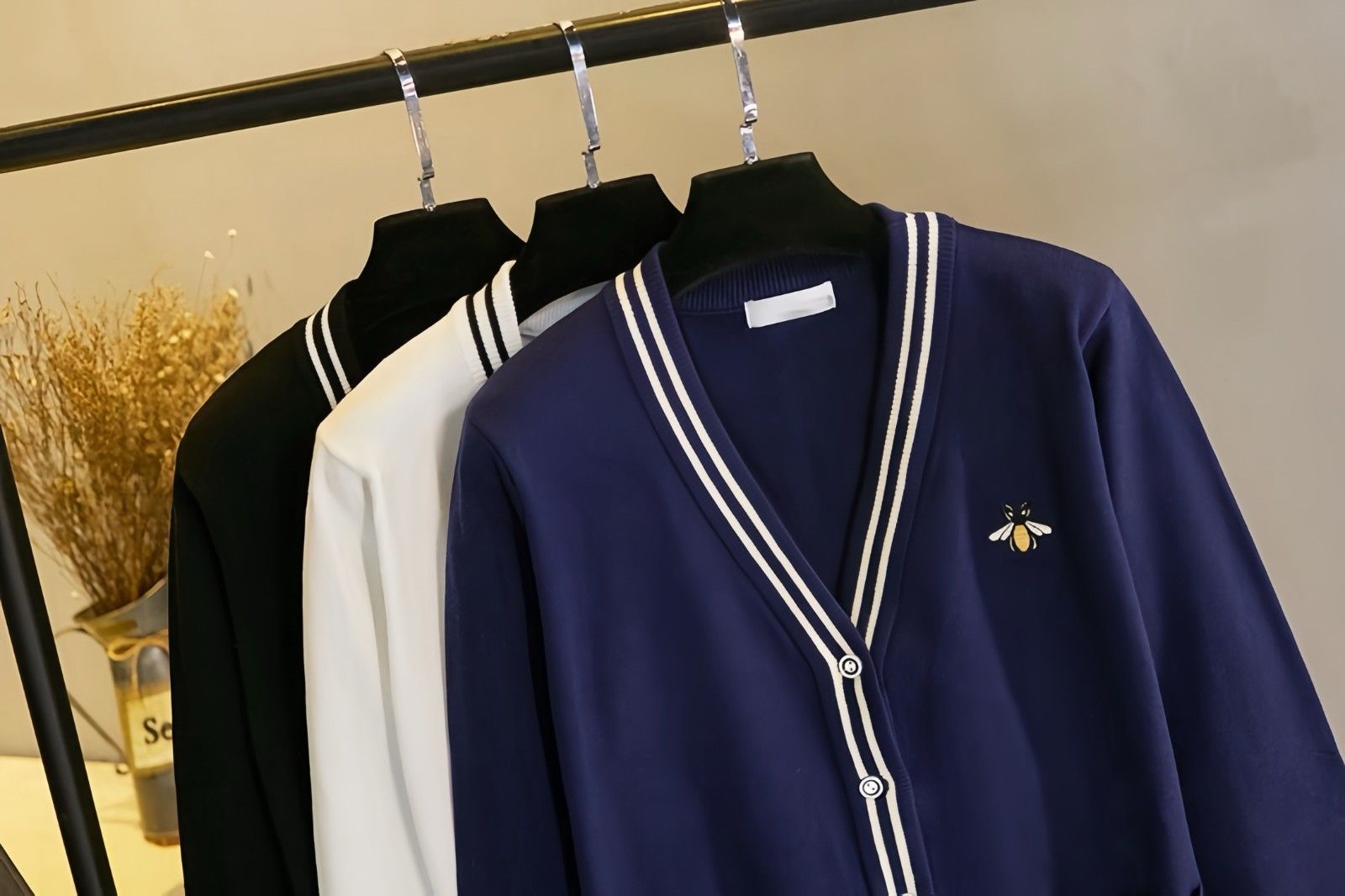 グッチ ウールカーディガン ニット 蜂 カジュアル A31941