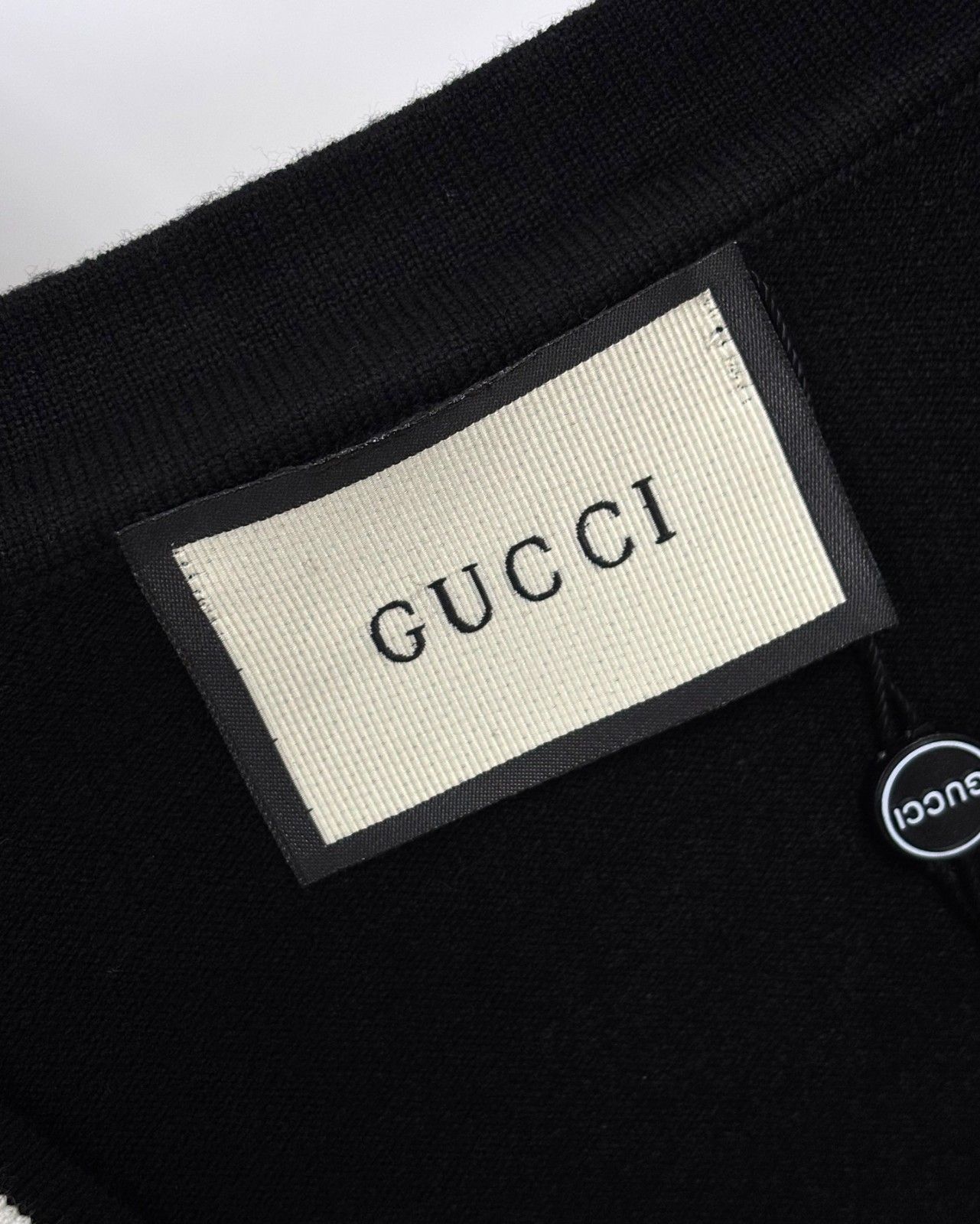 グッチ ウールカーディガン ニット 蜂 カジュアル A31941