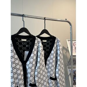 グッチ ニットカーディガン ゆったり A31939