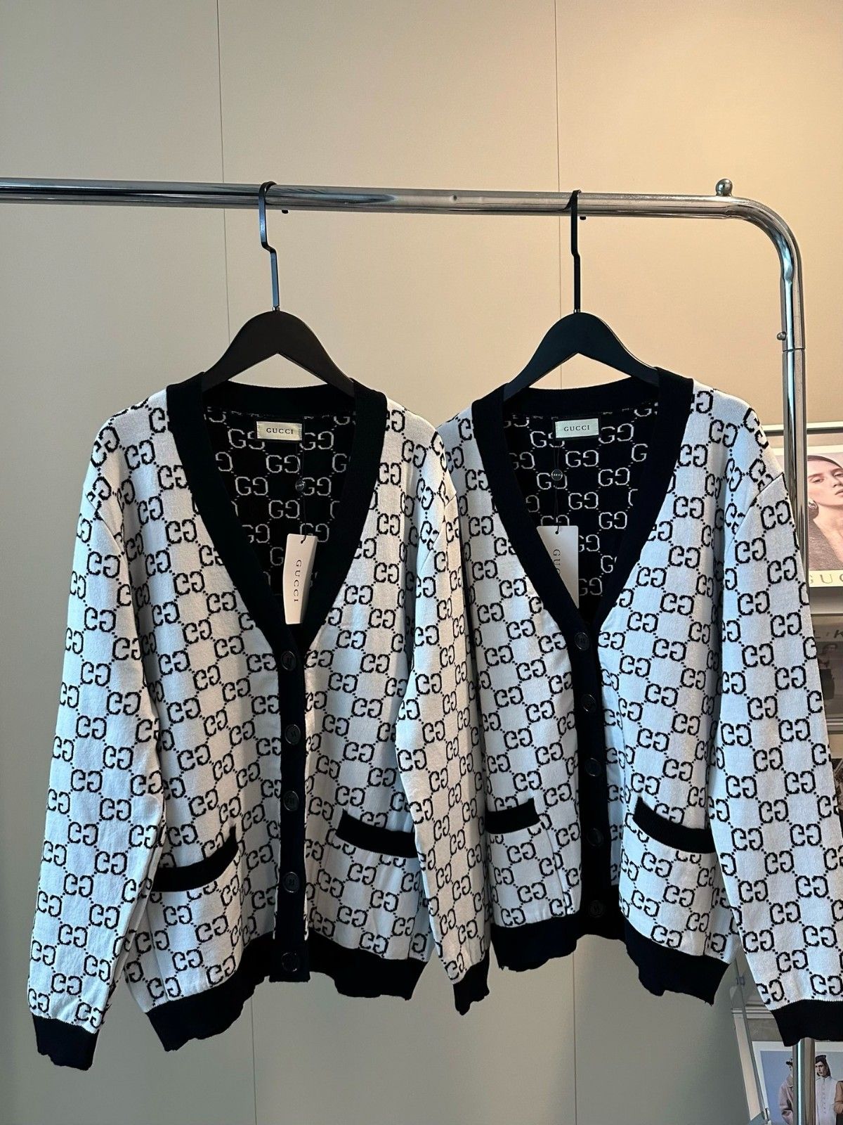 グッチ ニットカーディガン ゆったり A31939