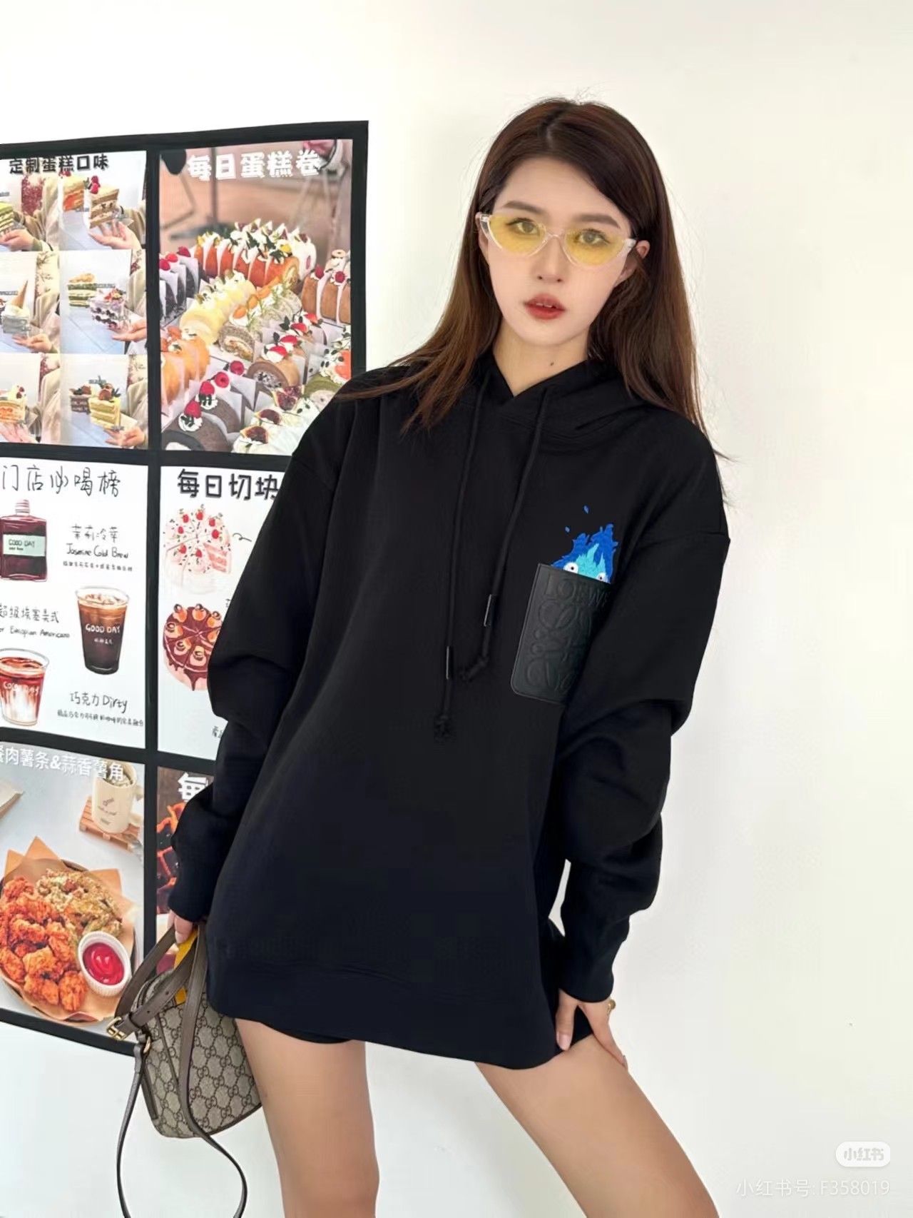 ロエベ パーカー 刺繍 フード付き 高品質 A31957